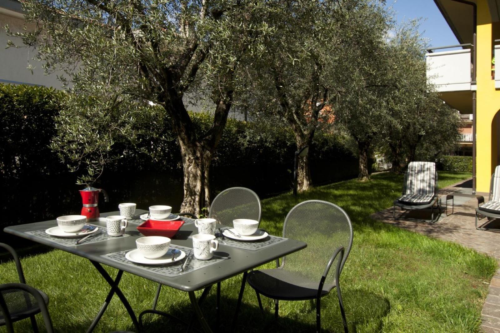 Casa Carla Aparthotel Torbole Sul Garda ภายนอก รูปภาพ