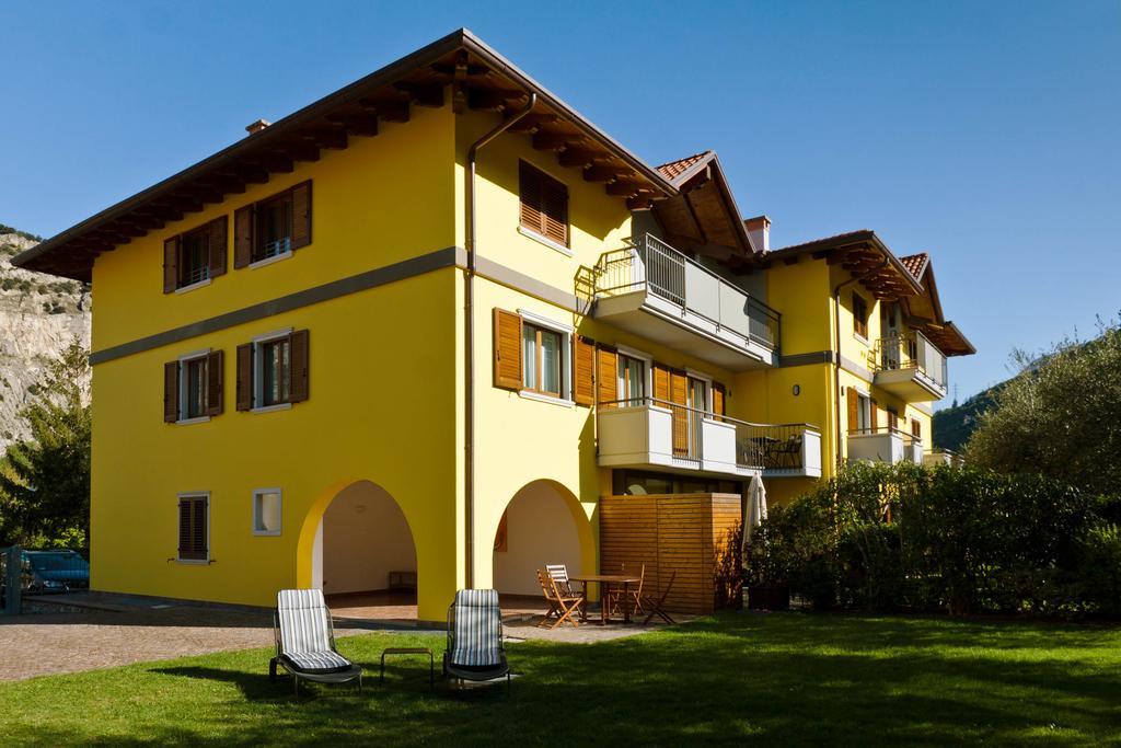 Casa Carla Aparthotel Torbole Sul Garda ภายนอก รูปภาพ