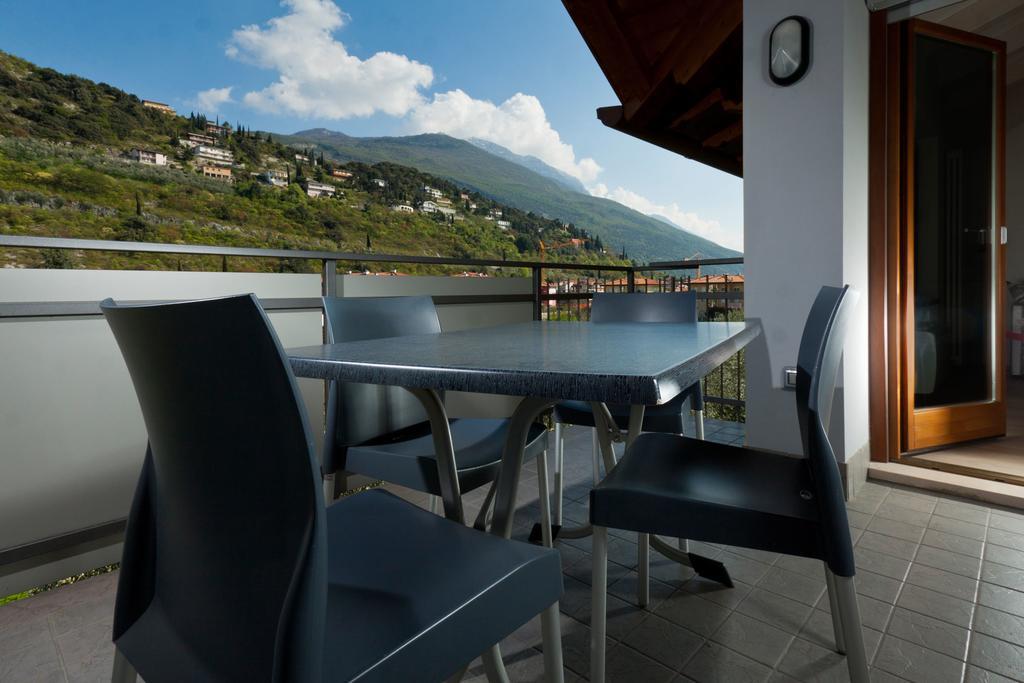 Casa Carla Aparthotel Torbole Sul Garda ภายนอก รูปภาพ